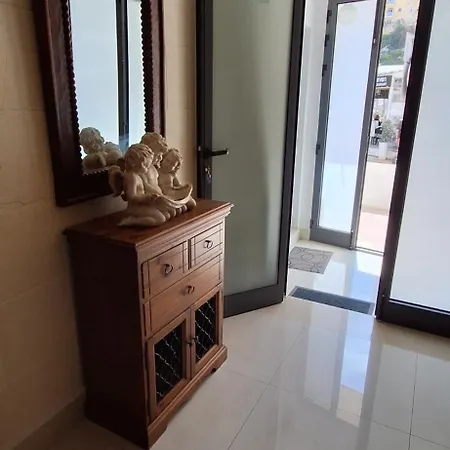Studio Flat Very Close To Sea Very